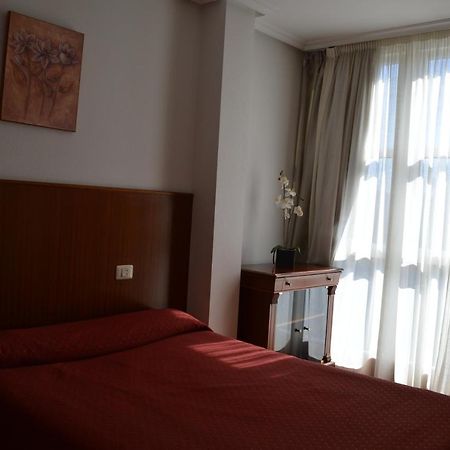 Hotel Os Caracoles Pereiro de Aguiar Buitenkant foto