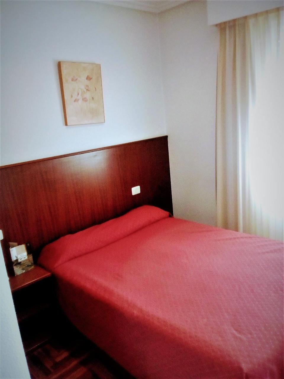 Hotel Os Caracoles Pereiro de Aguiar Buitenkant foto