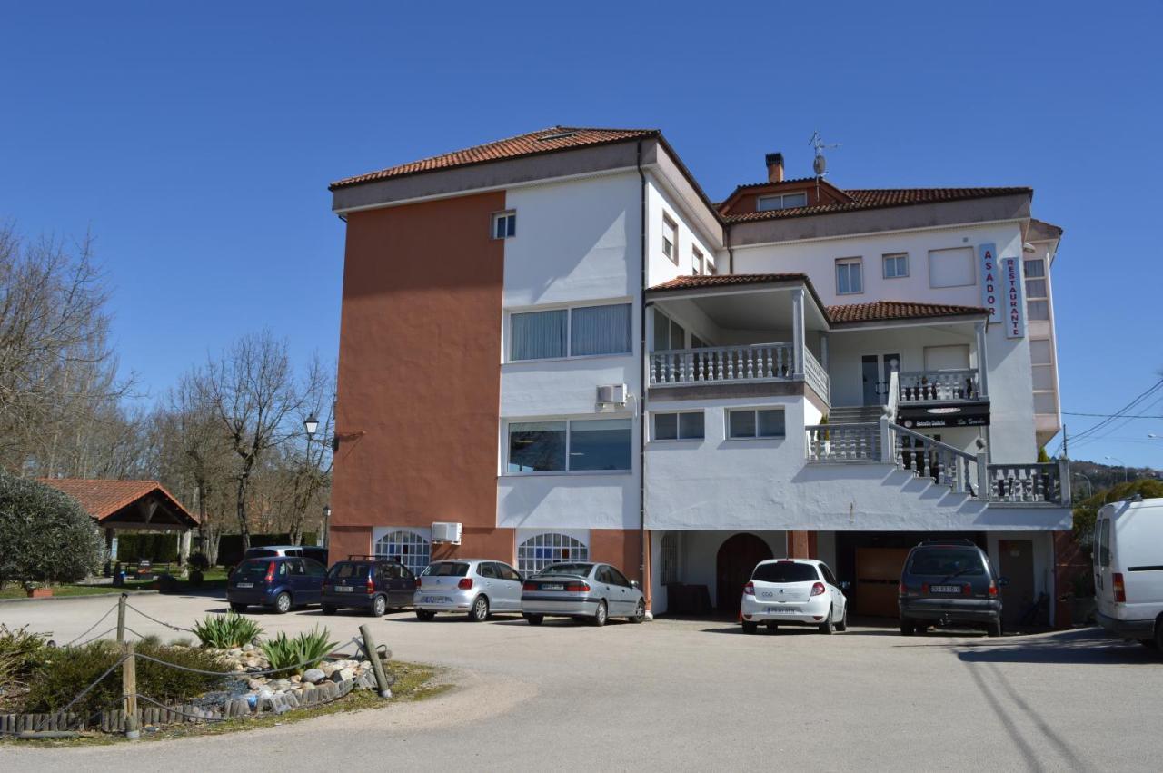 Hotel Os Caracoles Pereiro de Aguiar Buitenkant foto