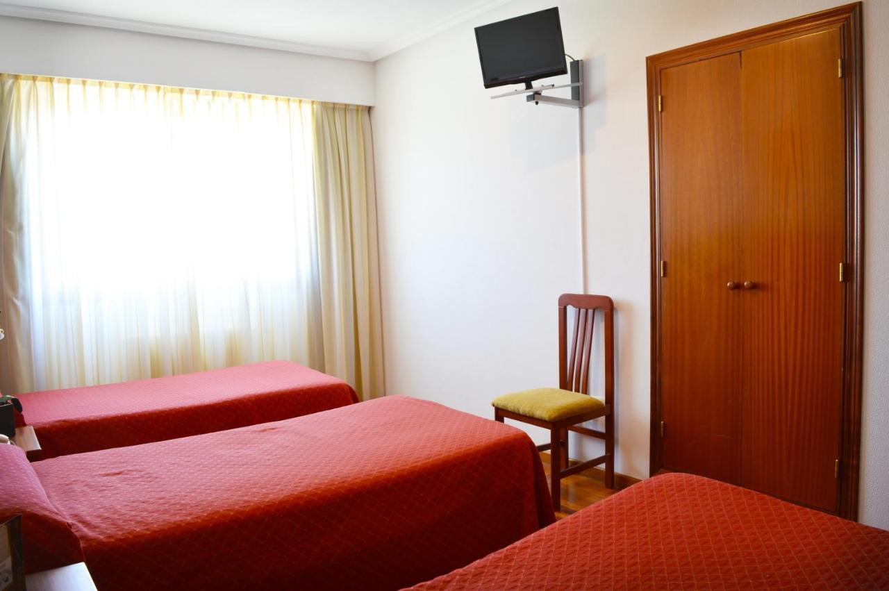 Hotel Os Caracoles Pereiro de Aguiar Buitenkant foto