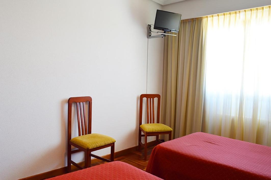Hotel Os Caracoles Pereiro de Aguiar Buitenkant foto